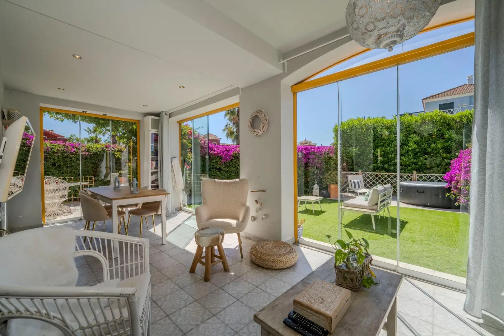 Jardín de Casa adosada en venta en Ayamonte con Aire acondicionado, Calefacción y Jardín privado