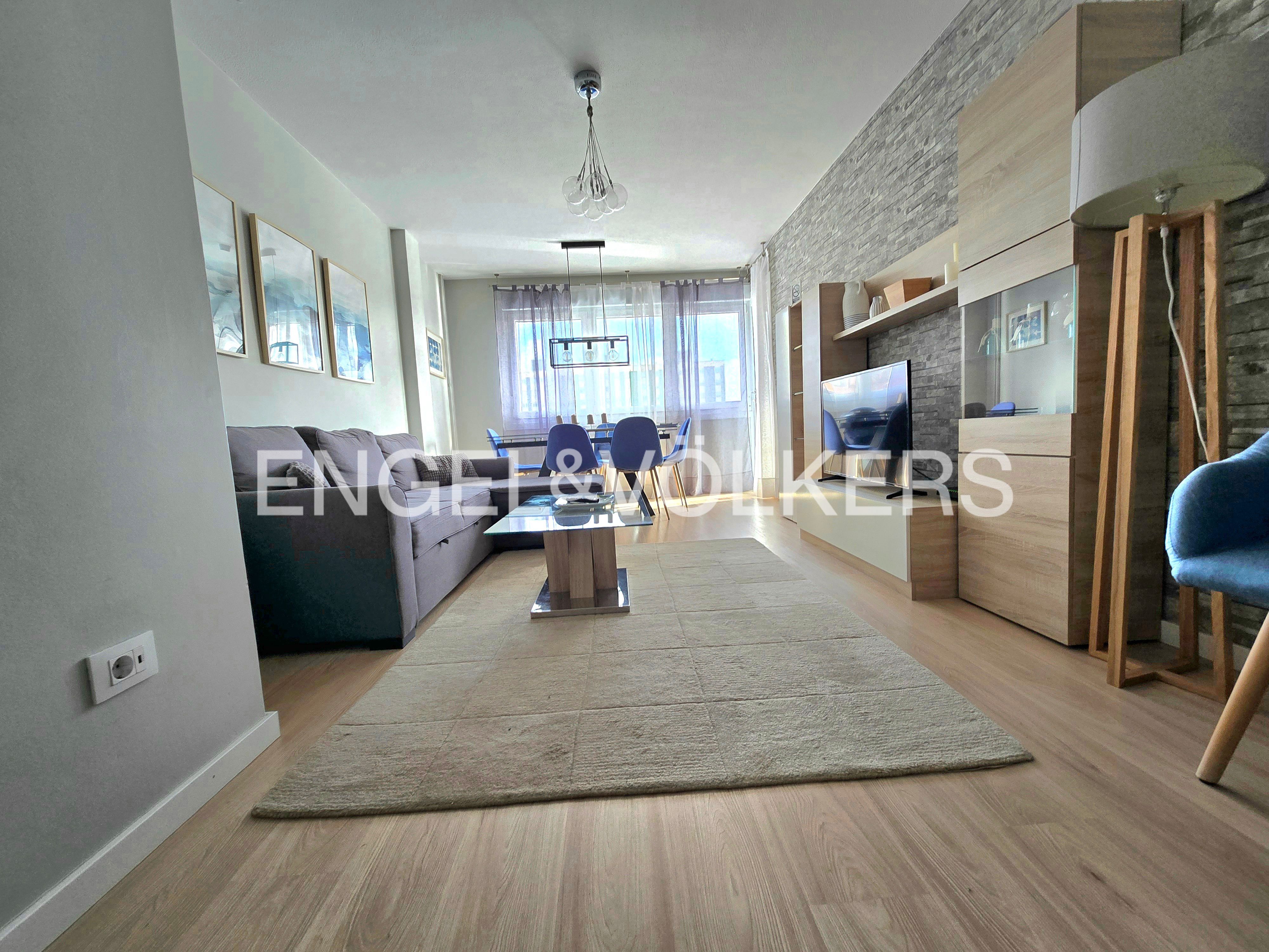 Living room of Flat for sale in Vigo   with Heating, Terrace and Balcony