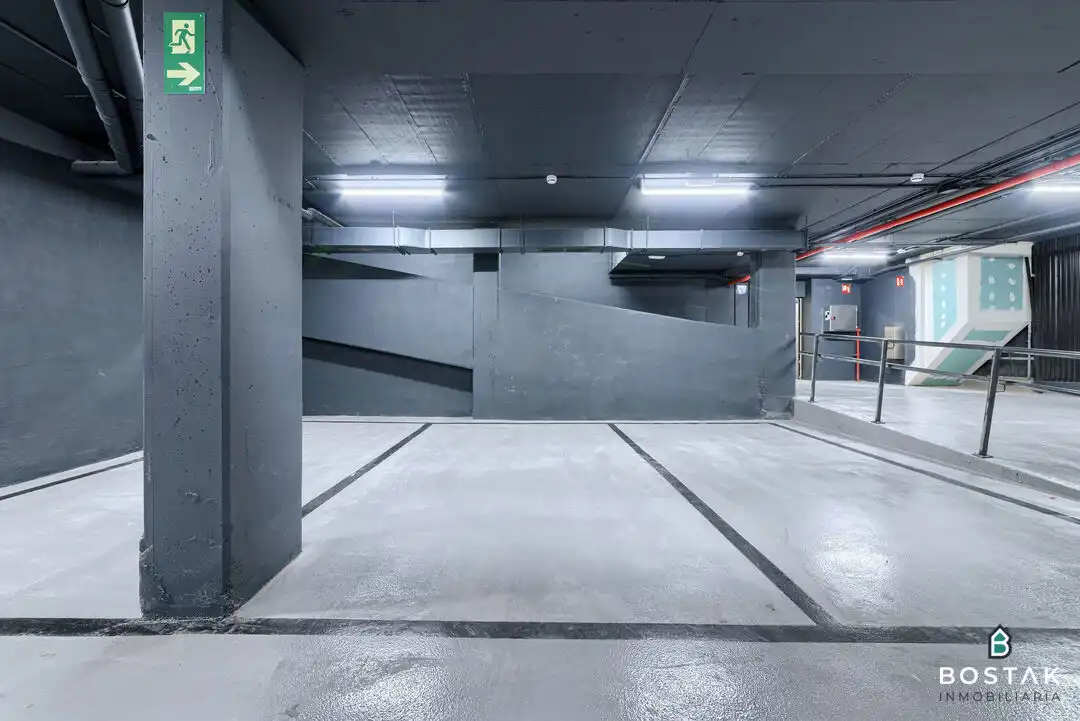 Parking de Piso de alquiler en Bilbao  con Calefacción y Terraza