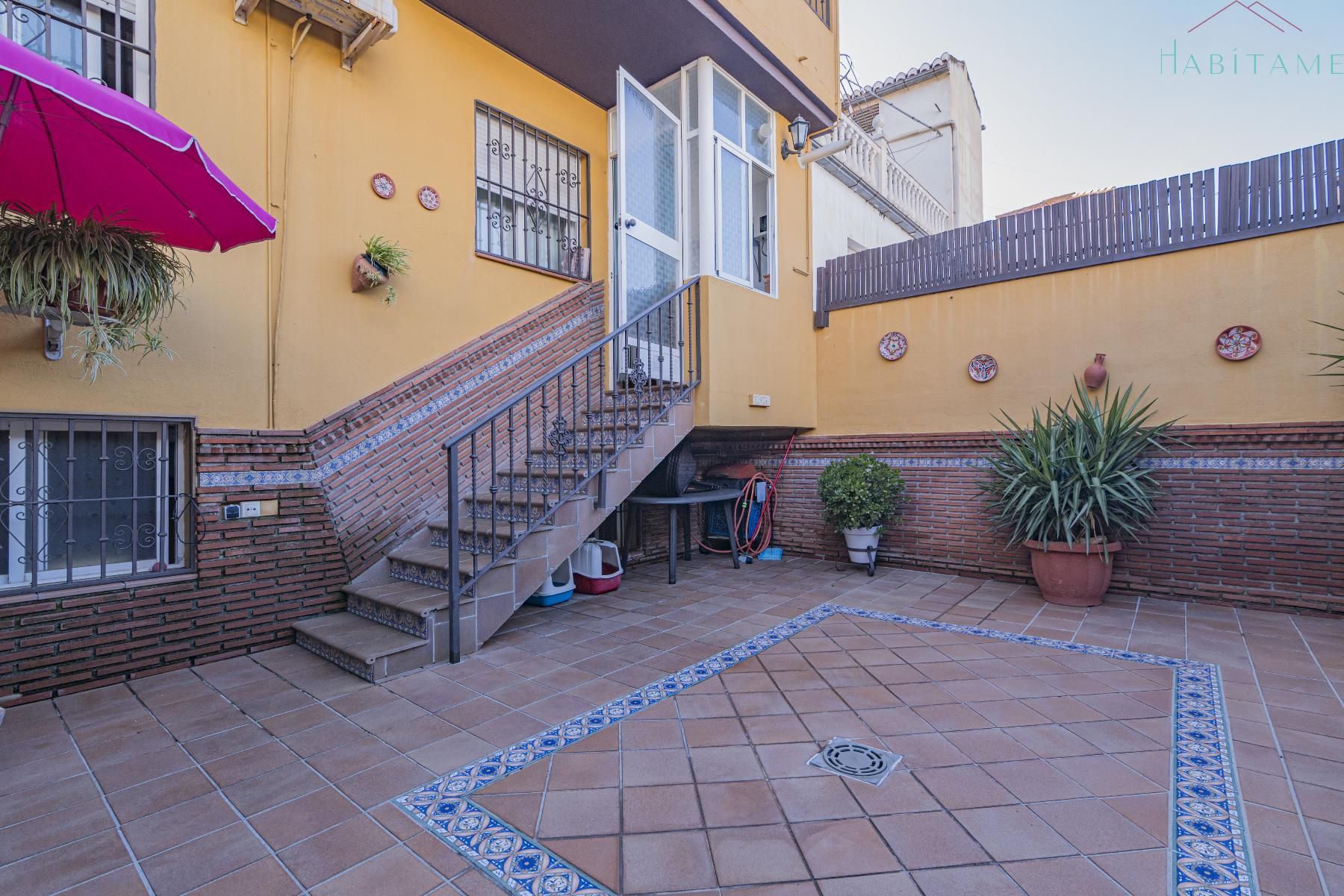 Jardín de Casa adosada en venta en Las Gabias con Calefacción y Terraza
