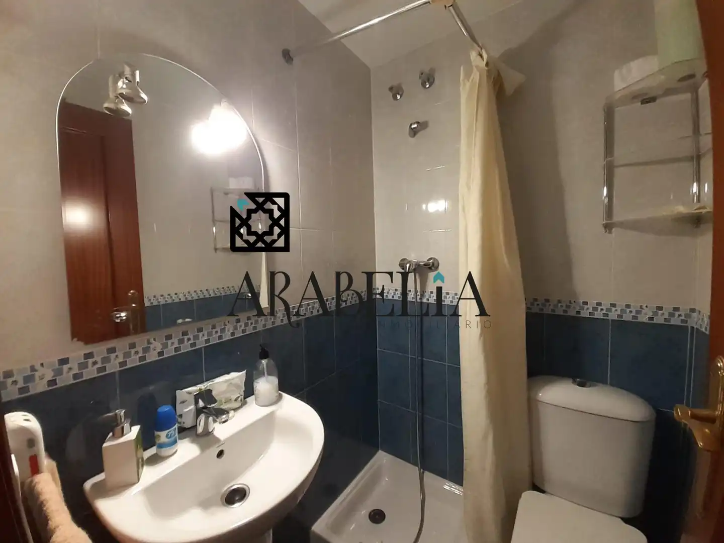 Badezimmer von Wohnung zum Verkauf in Córdoba mit Möbliert