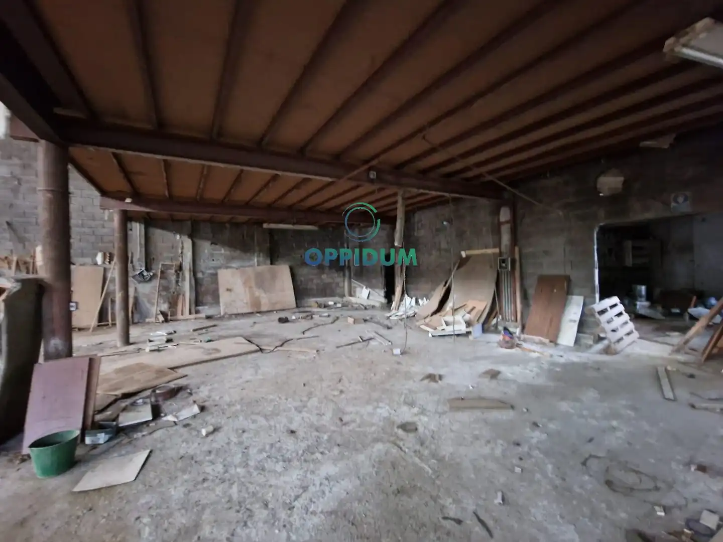 Industrial buildings for sale in Touro