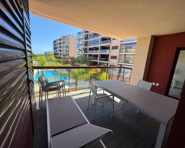 Apartamento en Alquiler en Mil Palmeras