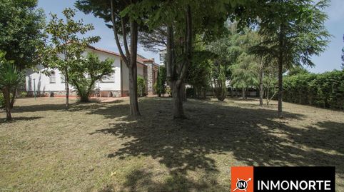Foto 2 de Casa o chalet en venta en Padre Ignacio Ellacuría, Carlos V, Laredo