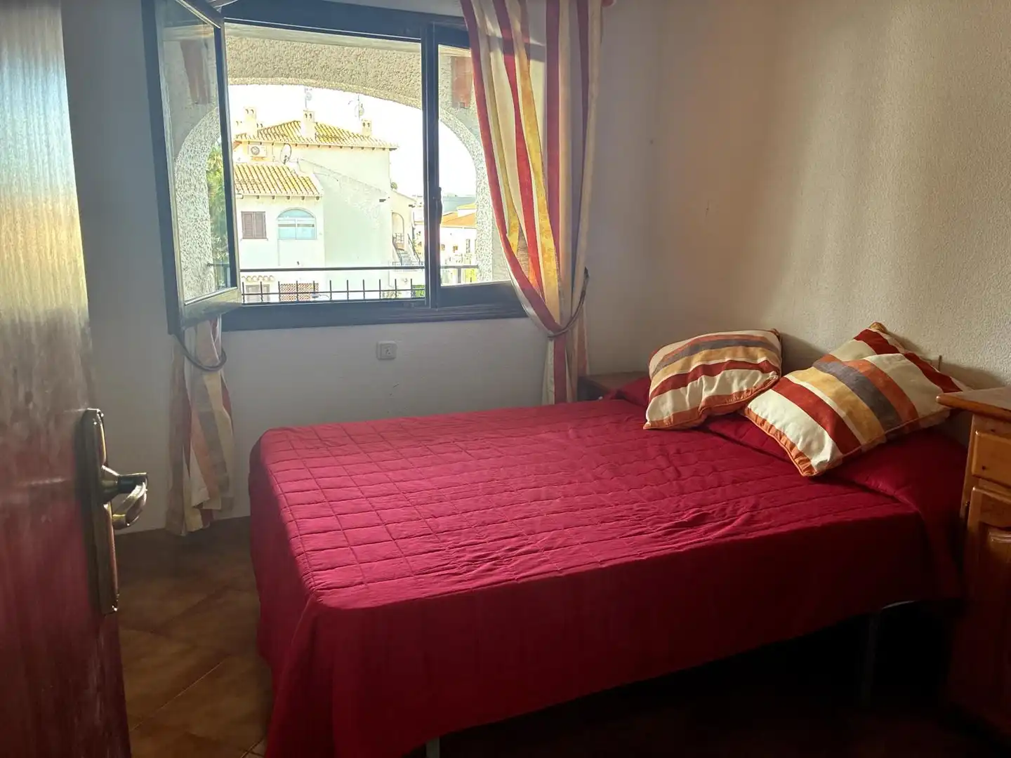 Habitación de Piso en venta en Orihuela con Terraza, Amueblado y Balcón