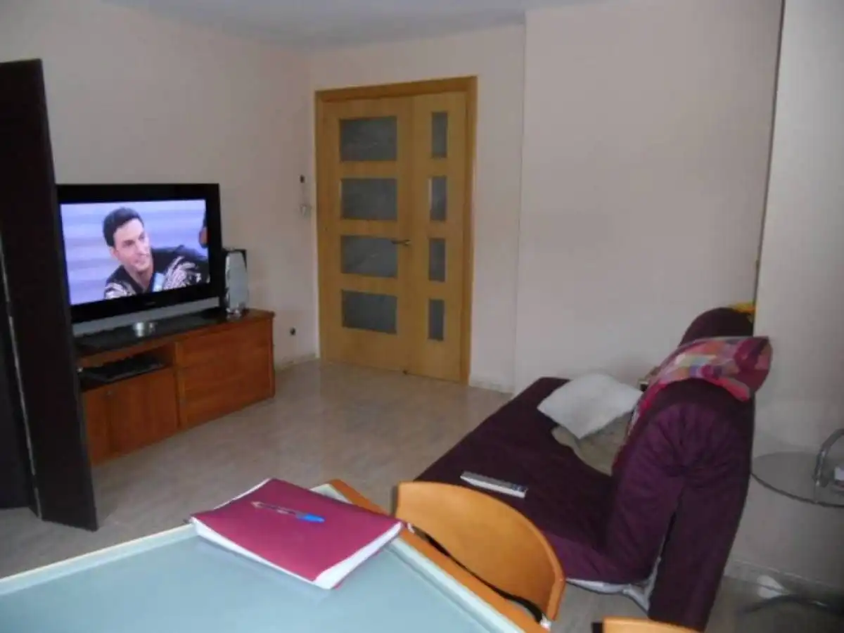 Sala d'estar de Pis en venda en Manresa amb Calefacció, Traster i Moblat