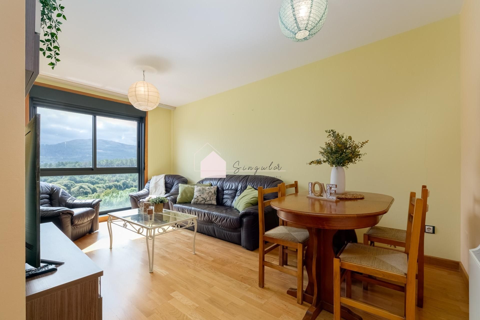 Living room of Flat for sale in Arbo  with Heating and Storage room