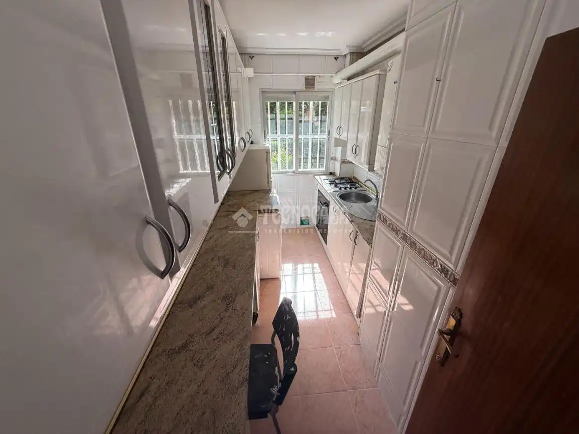 Kitchen of Flat for sale in Madrid