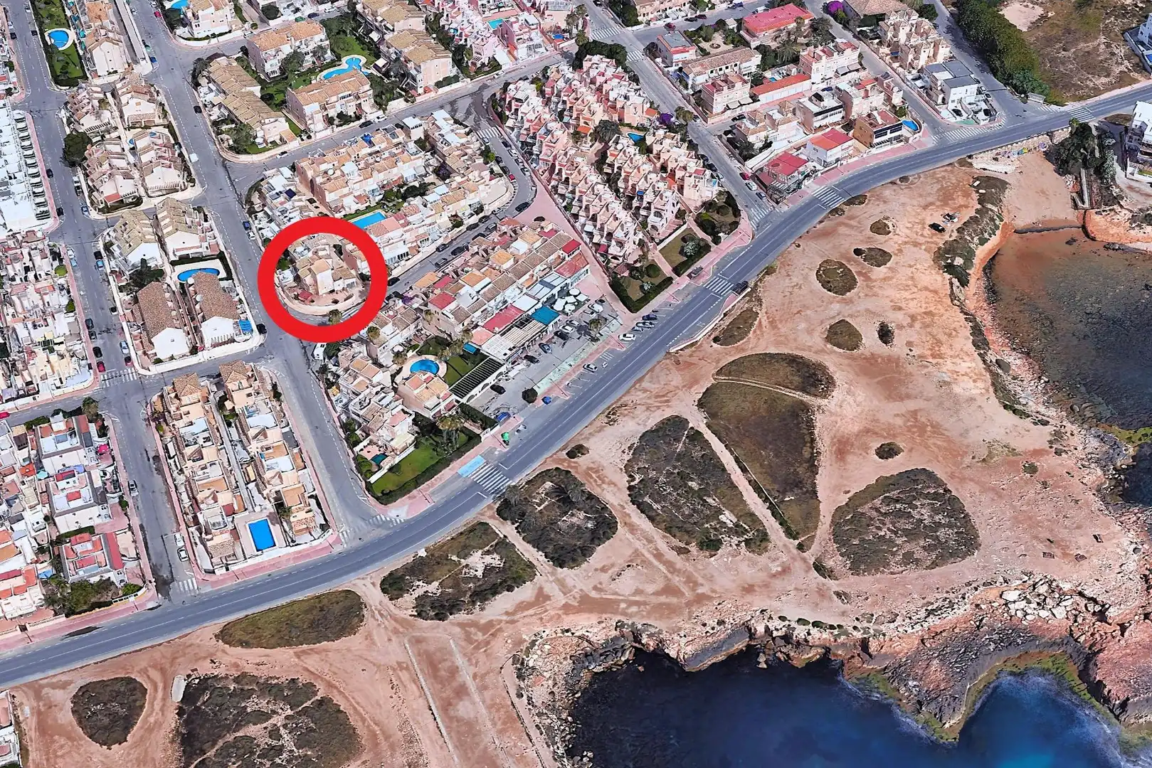 Vista exterior de Casa adosada en venta en Torrevieja con Jardín privado, Terraza y Trastero