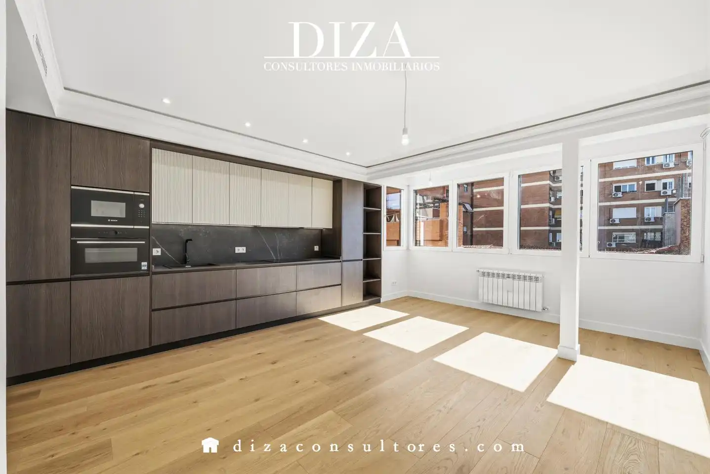 Piso con ascensor en venta en Calle de Máiquez