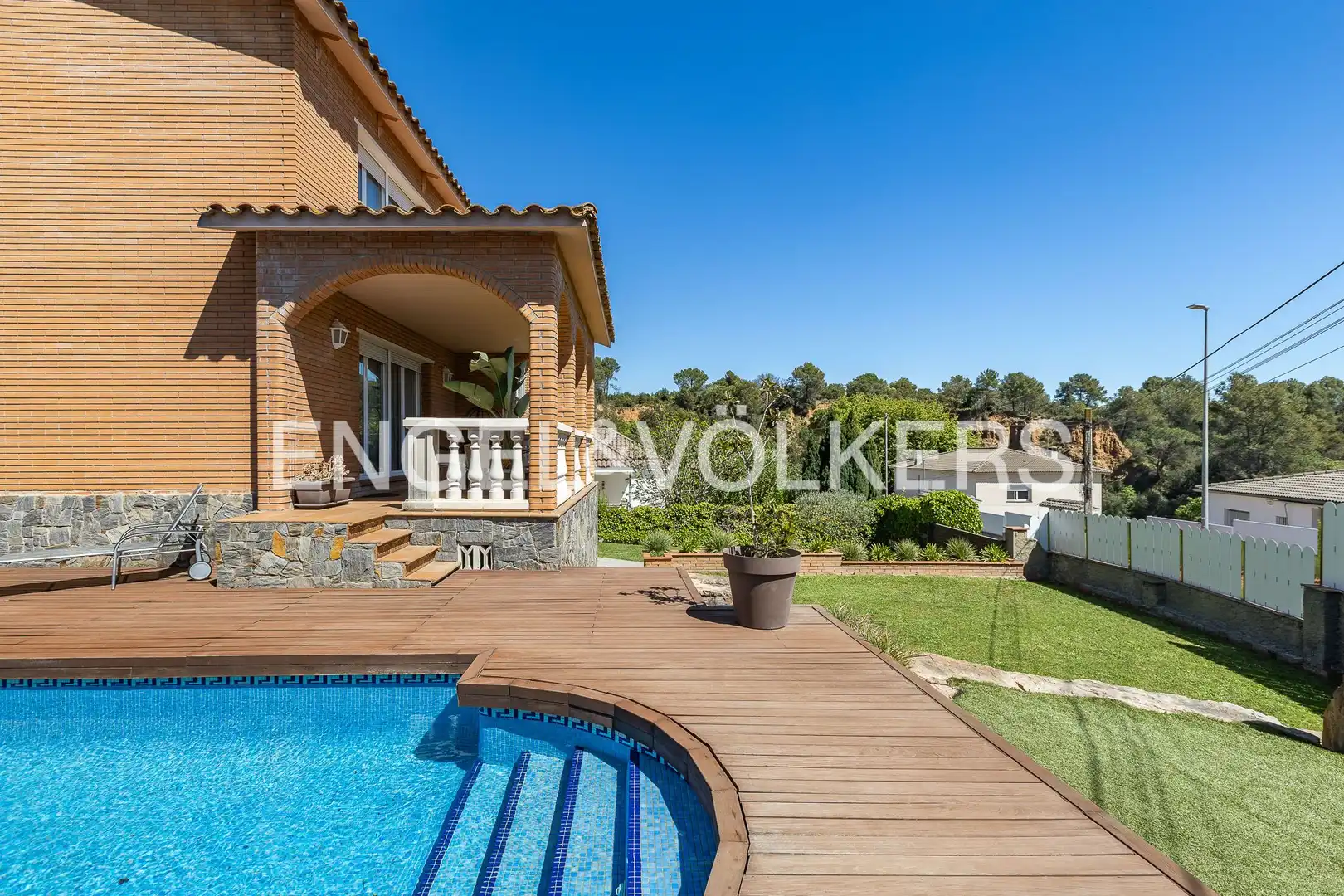 Vista exterior de Casa o chalet en venta en Castellar del Vallès con Aire acondicionado, Calefacción y Jardín privado