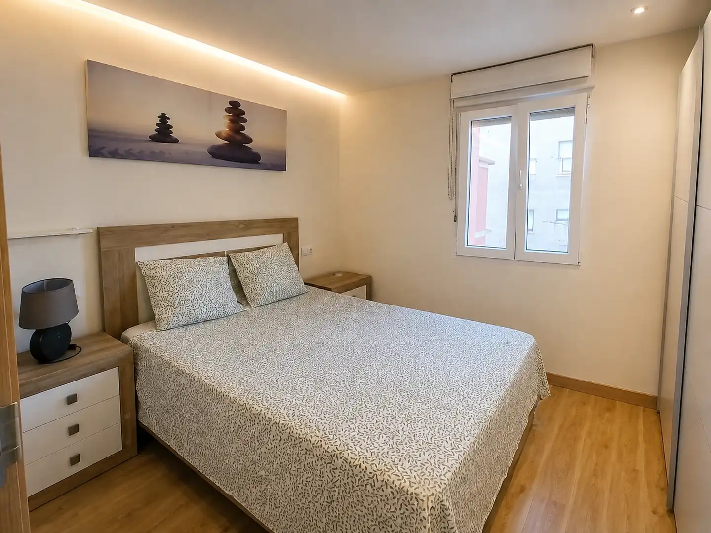 Flat for rent in Paseo de Altamira, Los Castros