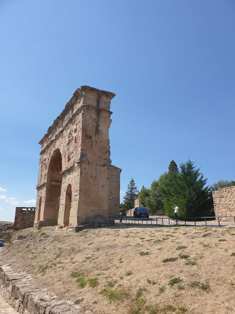 Exterior view of House or chalet for sale in Medinaceli