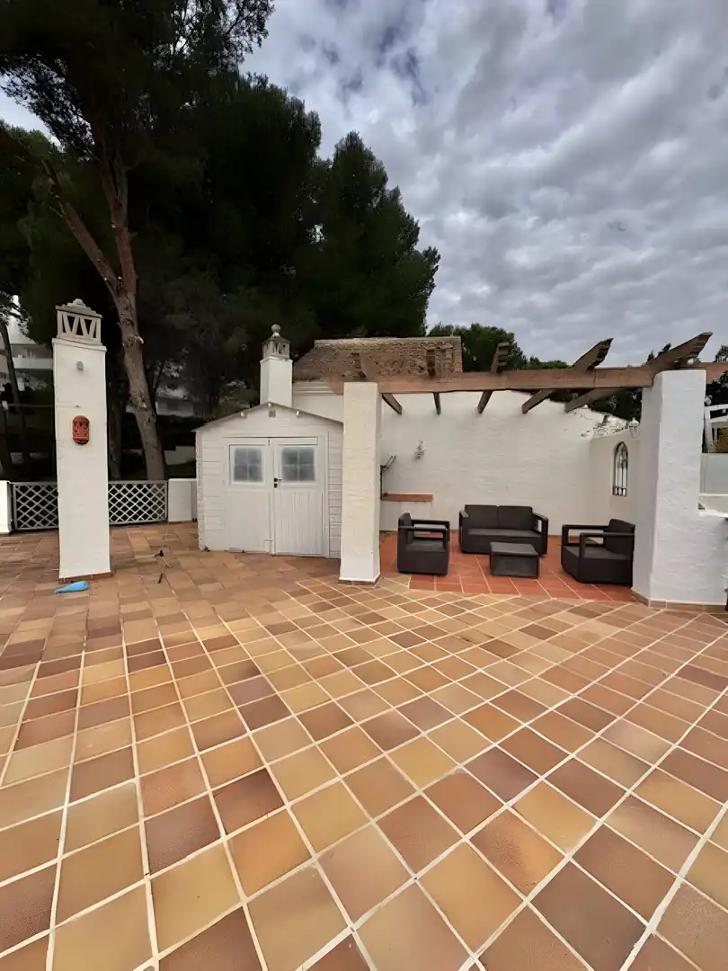Terrasse von Dachboden zum Verkauf in Marbella mit Klimaanlage, Terrasse und Schwimmbad