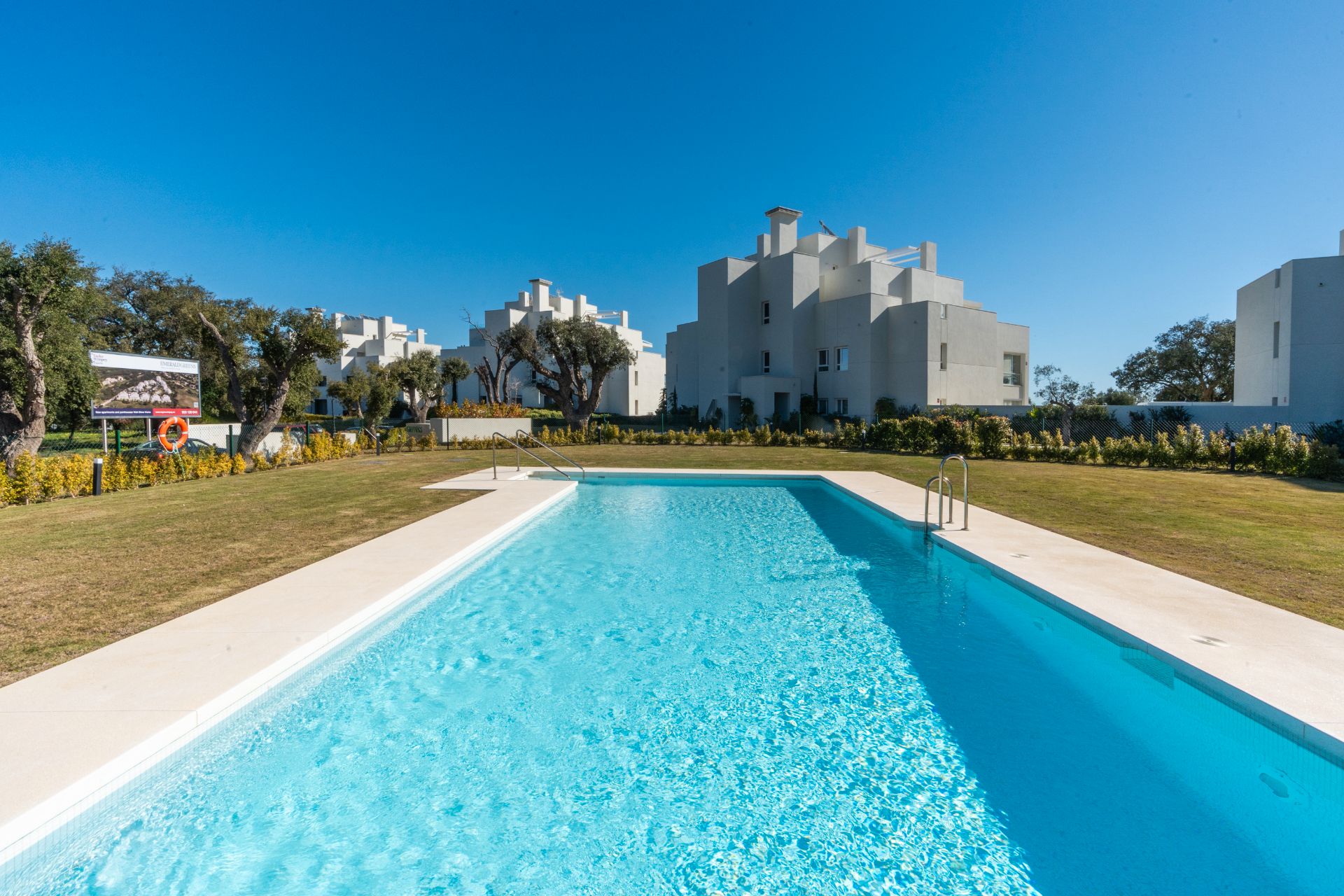 Piscina de Àtic en venda en Sotogrande amb Aire condicionat, Calefacció i Terrassa