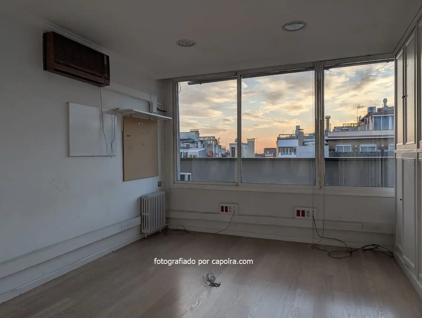 Habitación de Oficina de alquiler en Barcelona con Aire acondicionado, Calefacción y Terraza