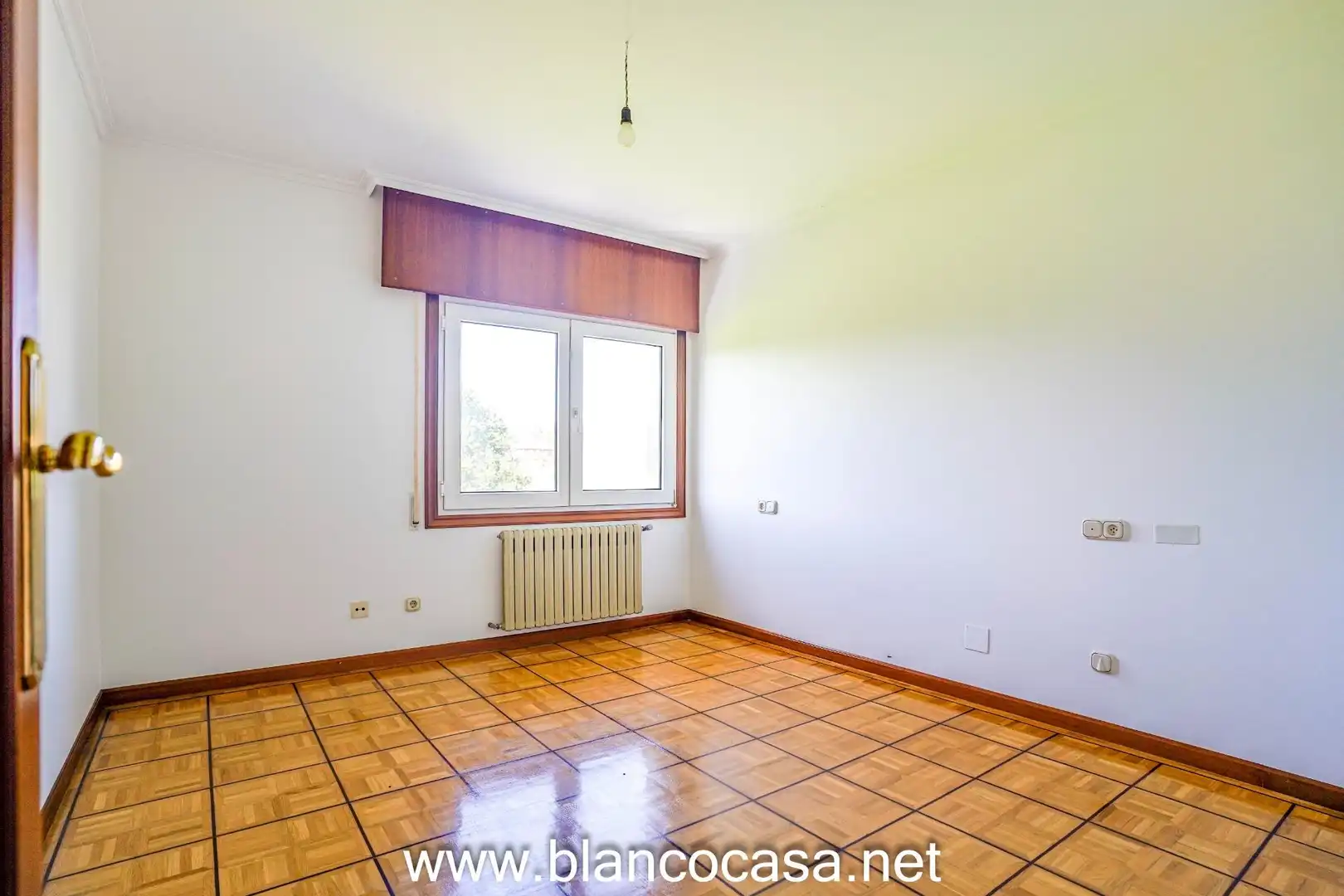Casa o chalet en venta en Carballo con Calefacción, Jardín privado y Trastero
