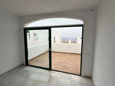Piso con piscina en venta en Calle Madrid 8
