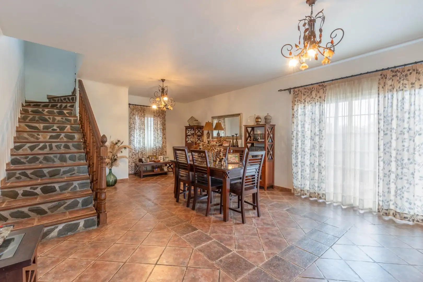Comedor de Casa o chalet en venta en Madrid con Aire acondicionado, Calefacción y Jardín privado