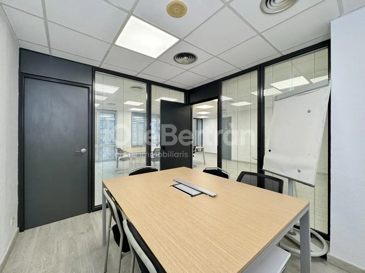 Bureau à louer à del Consell de Cent, imagen 4