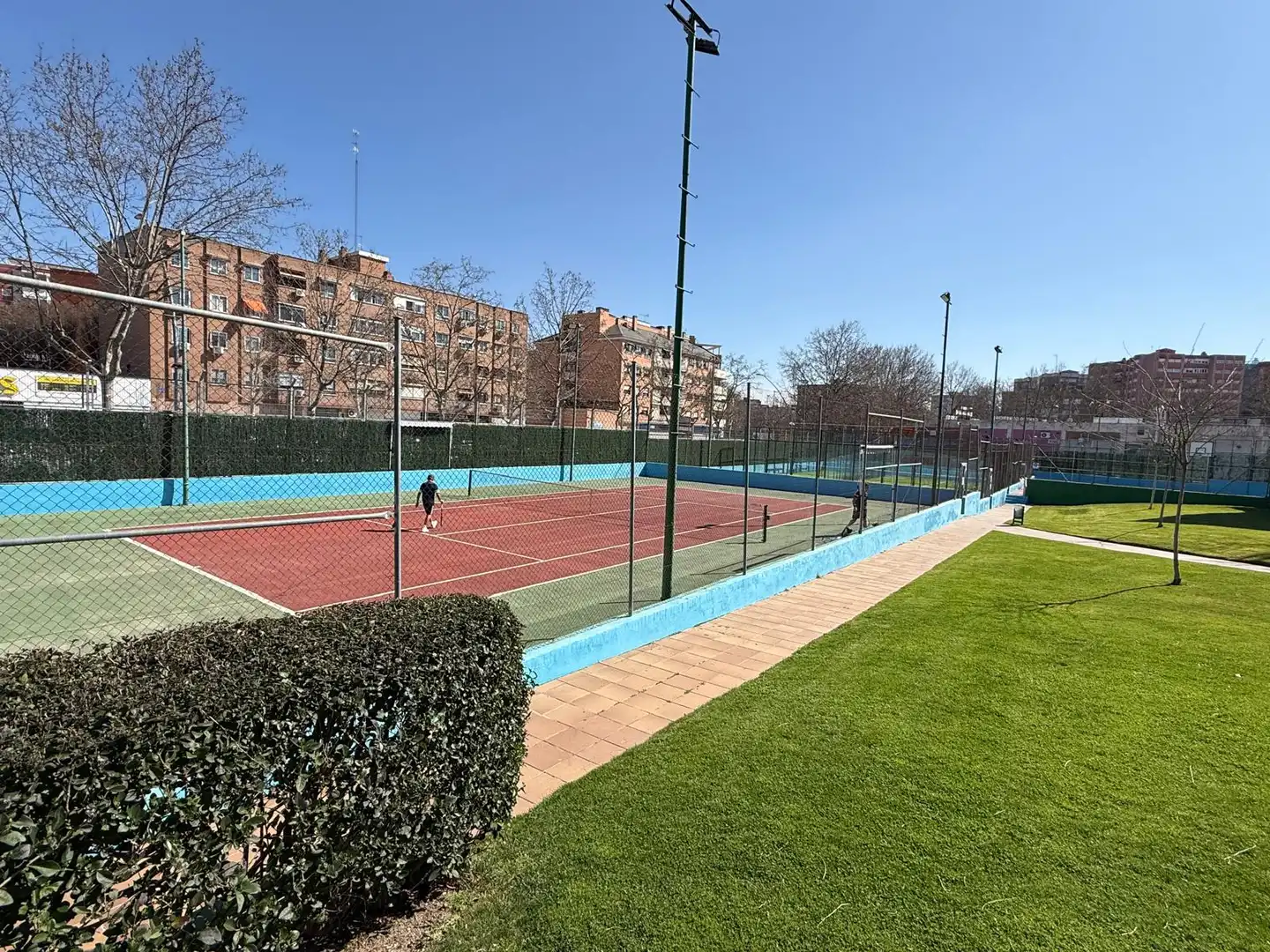 Jardín de Piso en venta en Fuenlabrada con Calefacción y Piscina comunitaria