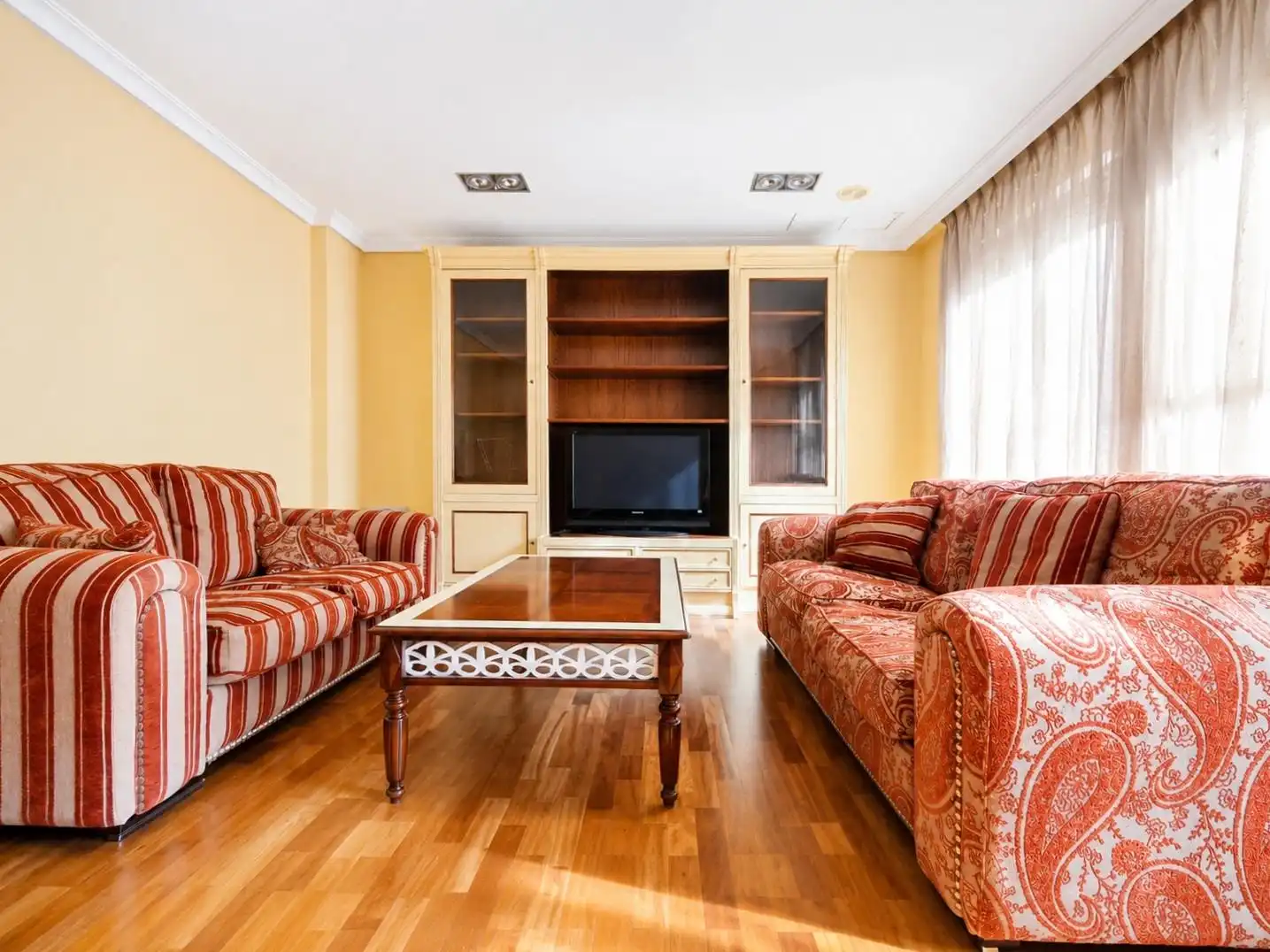 Wohnzimmer von Wohnung zur Miete in Elche / Elx mit Klimaanlage, Heizung und Parkett