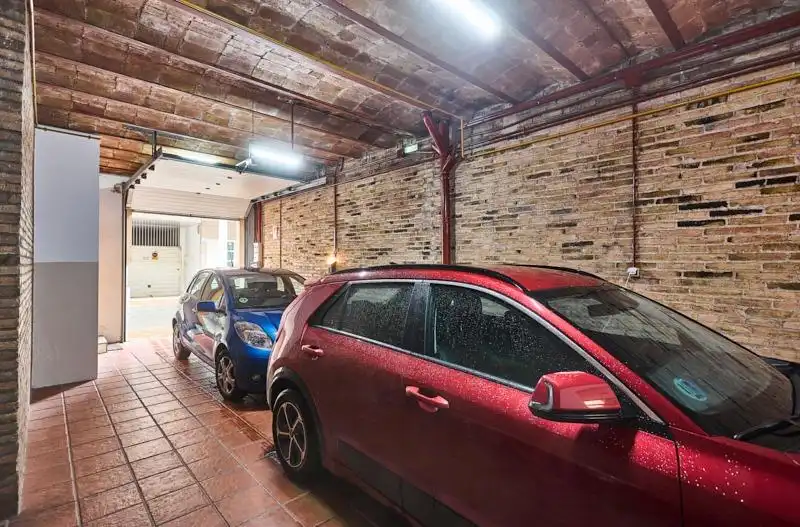 Parking de Casa adosada en venta en Sant Feliu de Llobregat con Terraza