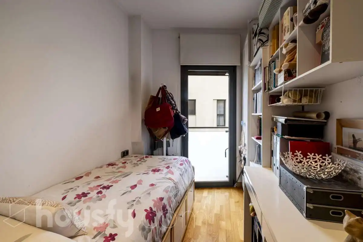 Habitación de Casa o chalet en venta en Barcelona con Aire acondicionado, Calefacción y Jardín privado