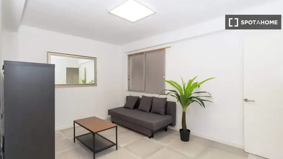 Living room of Flat for rent in Valencia  with Air Conditioner, Heating and Furnished