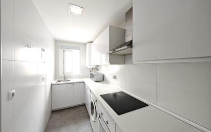 Kitchen of Flat for sale in  Madrid Capital  with Air Conditioner, Heating and Terrace
