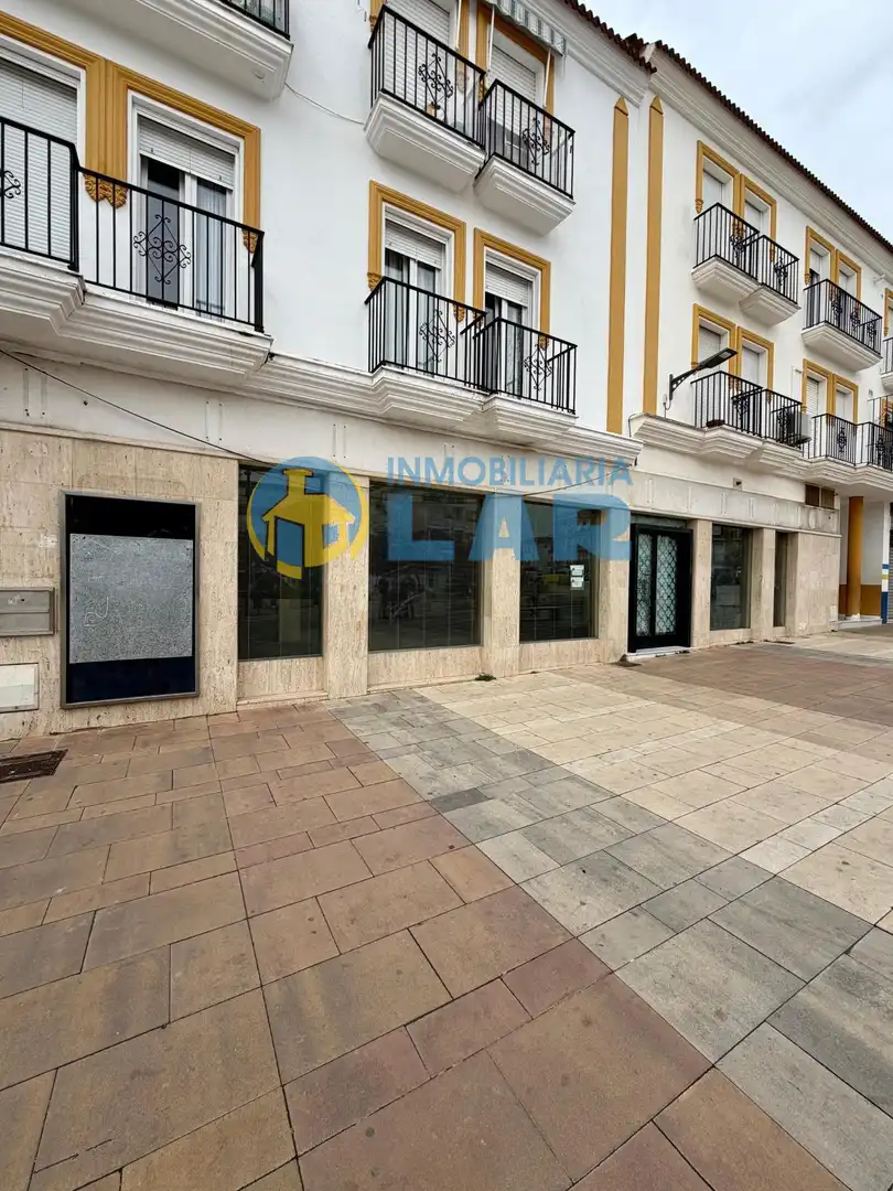 Local comercial en alquiler en Plaza de la Coronación, imagen 2