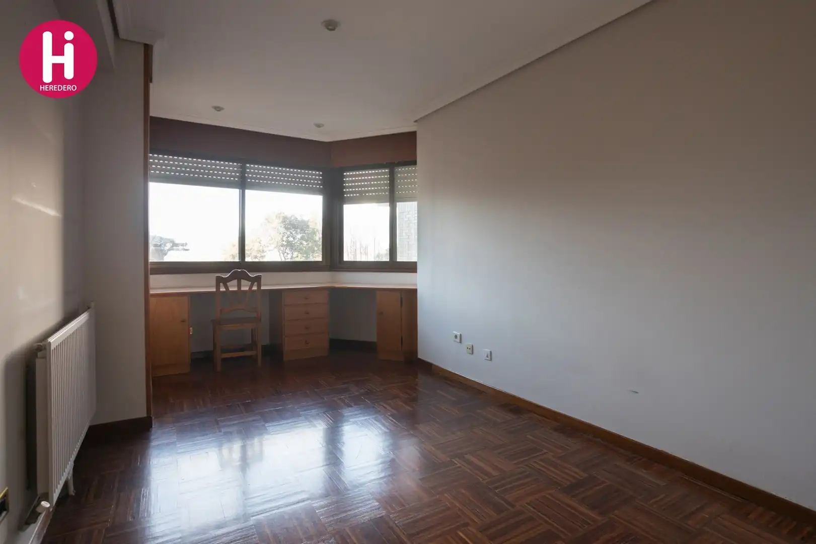 Schlafzimmer von Wohnung zum Verkauf in Vigo  mit Heizung und Abstellraum
