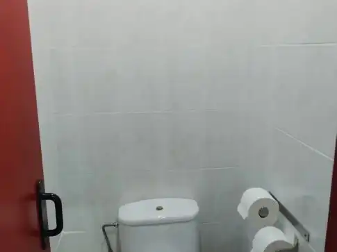 Bany de Local en venda en Cadalso de los Vidrios amb Calefacció i Moblat