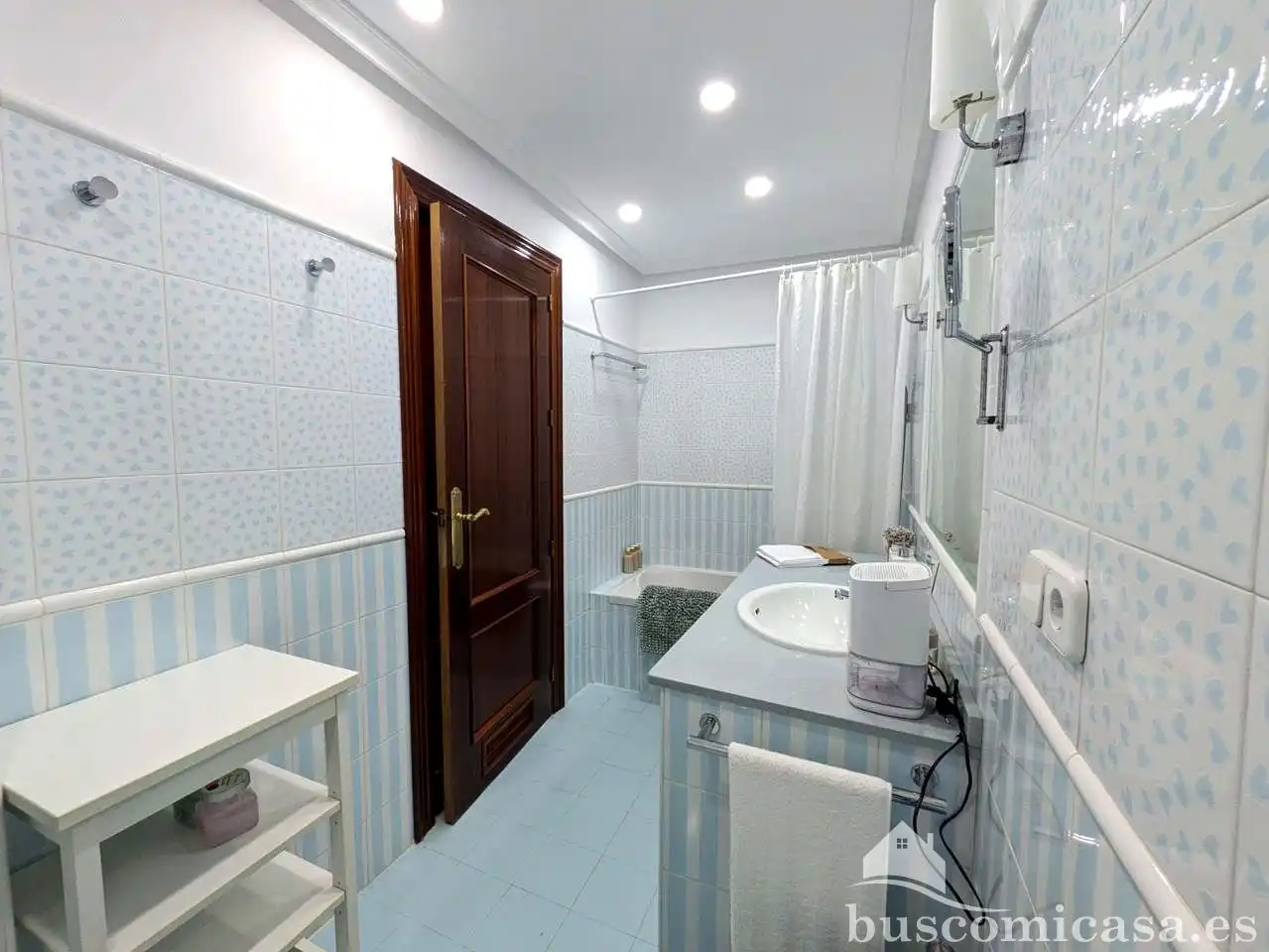 Baño de Planta baja de alquiler en Linares con Aire acondicionado y Amueblado