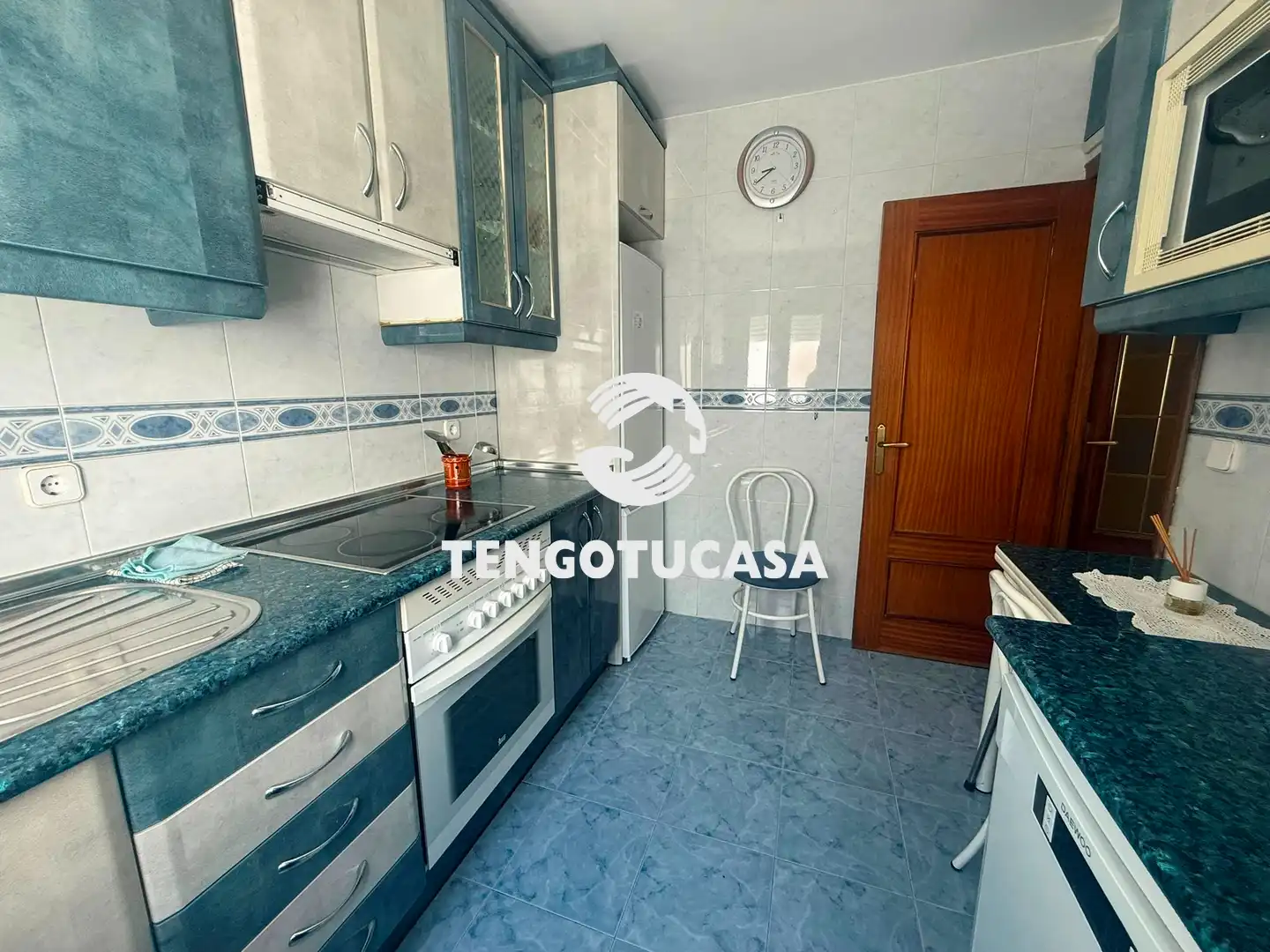 Kitchen of Flat for rent in Madrid