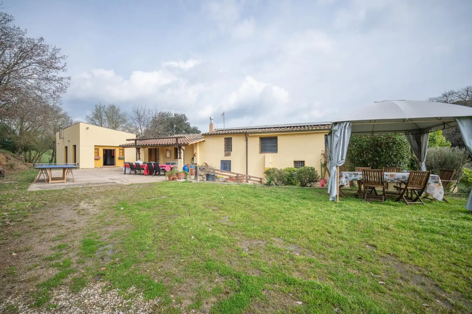 Vista exterior de Finca rústica en venta en Bescanó con Calefacción, Jardín privado y Trastero