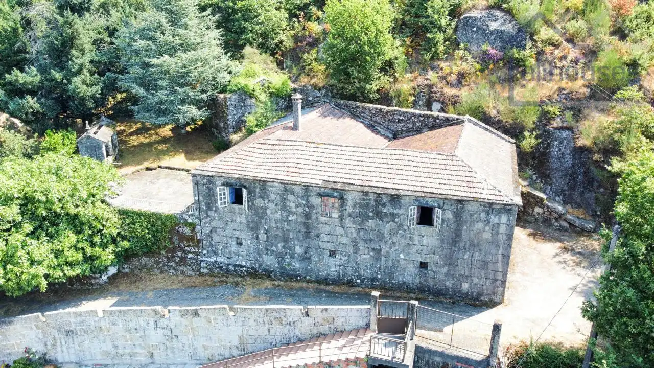 Casa rústica amb jardí en venda a Covelo, imagen 7
