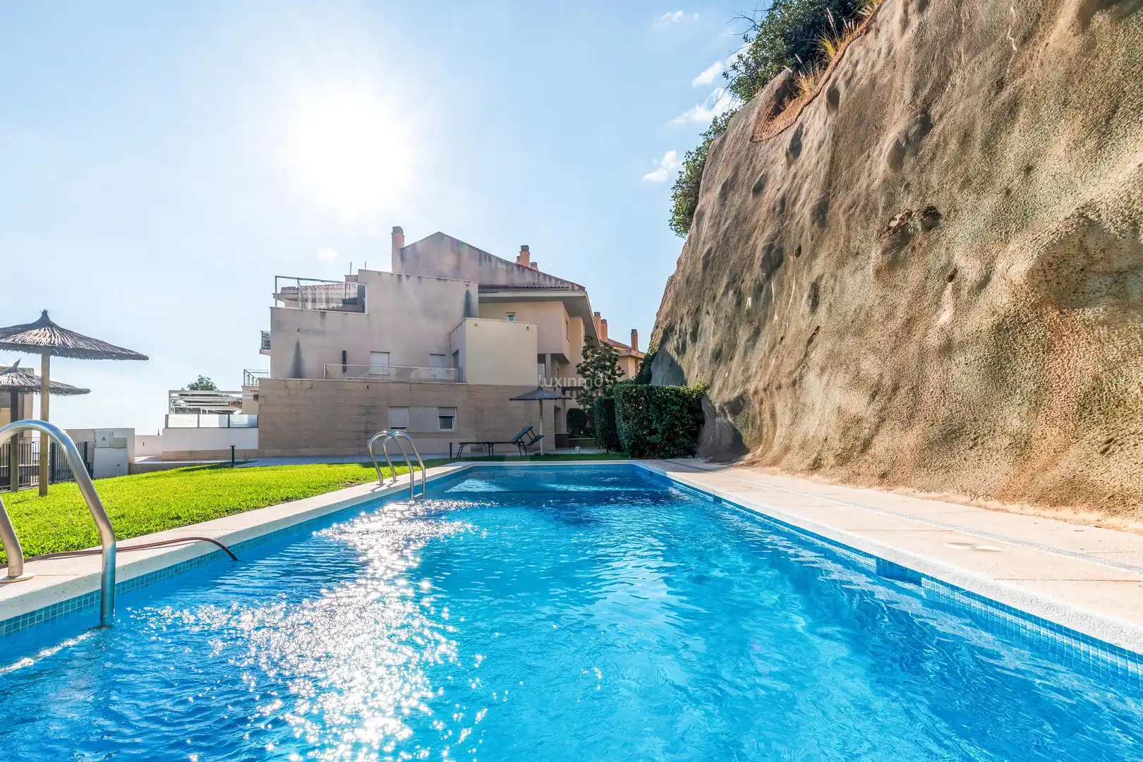 Piscina de Piso en venta en Altea con Aire acondicionado, Calefacción y Jardín privado