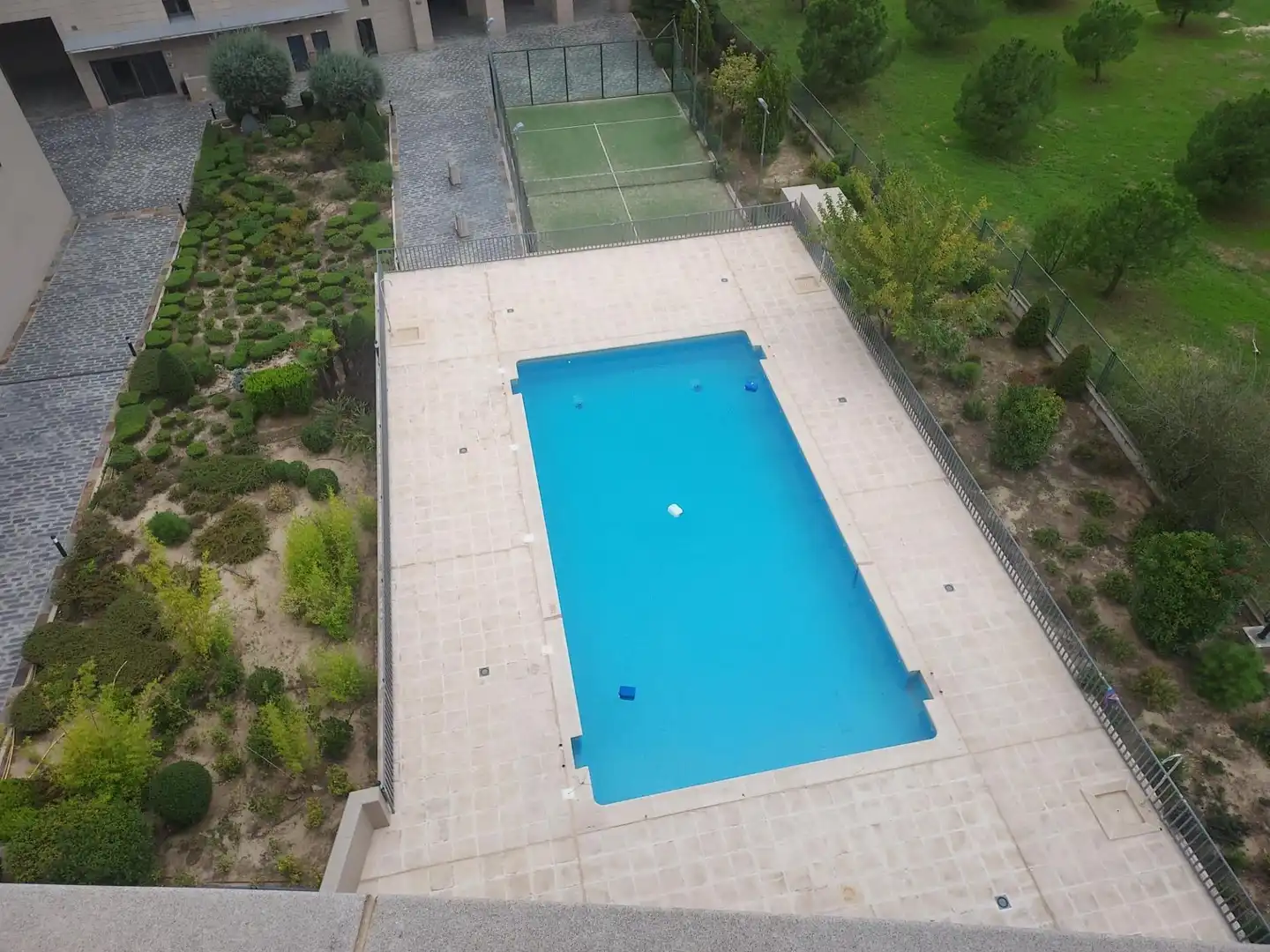 Piscina de Oficina en venda en Hortaleza