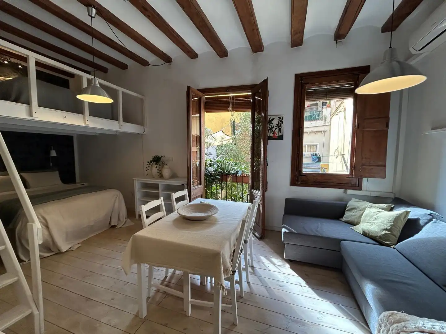 Terrasse von Wohnung zur Miete in Barcelona mit Klimaanlage, Parkett und Möbliert