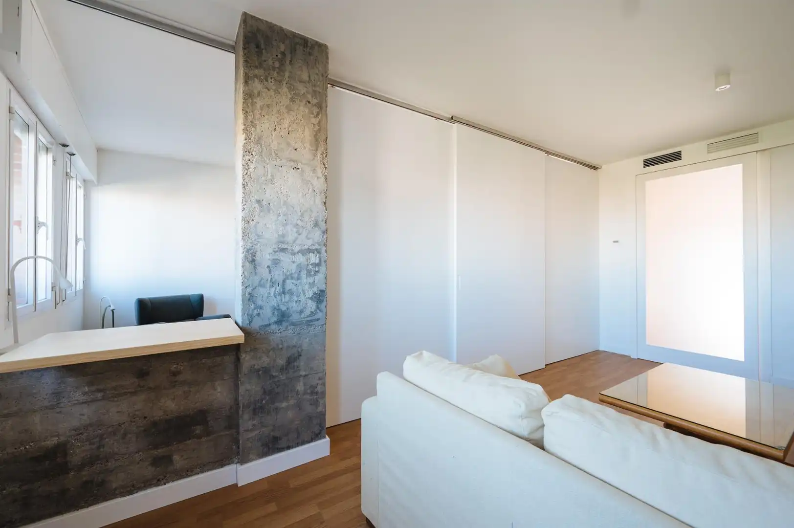 Living room of Flat for rent in Sevilla  with Air Conditioner and Furnished