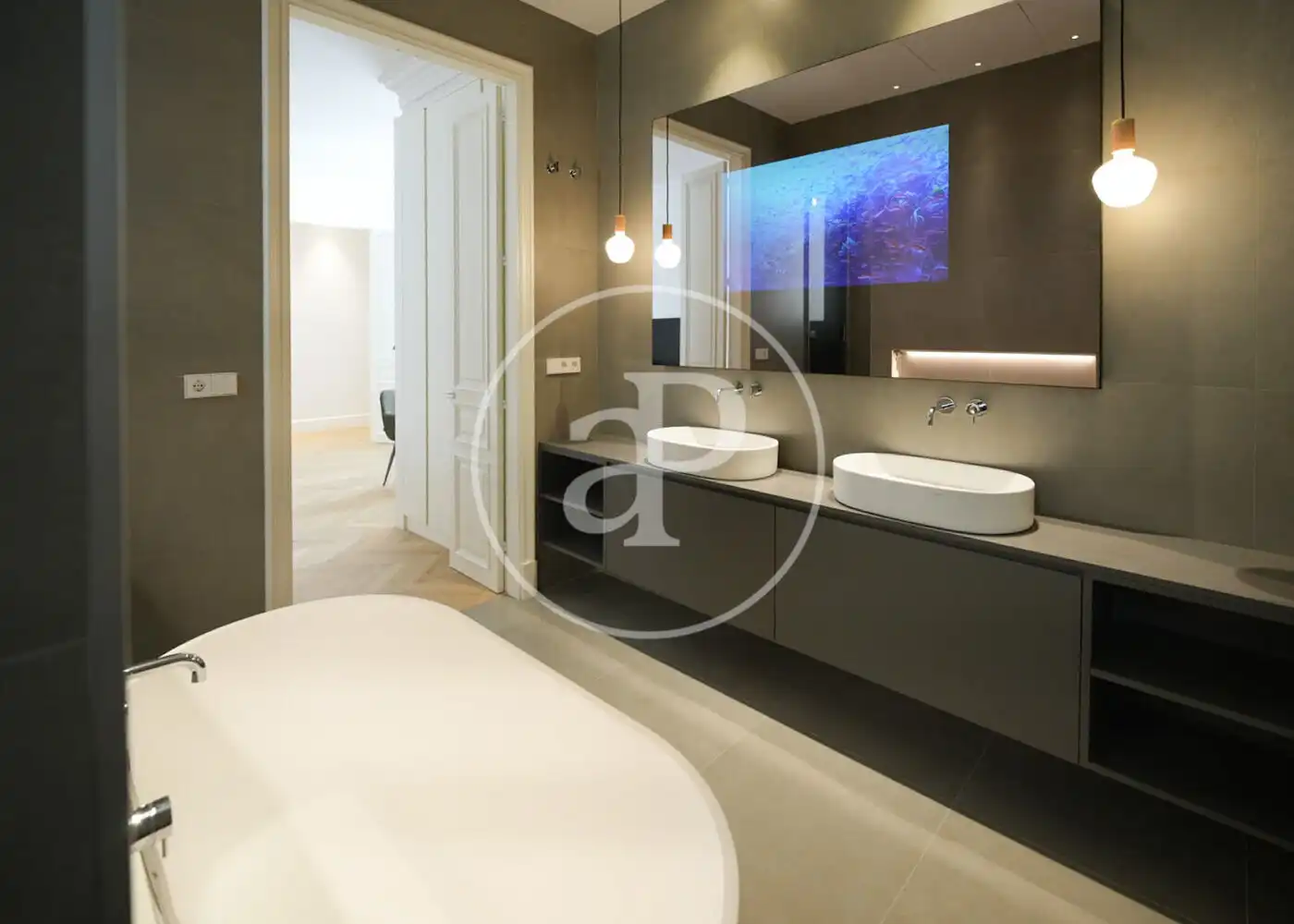 Baño de Piso de alquiler en Barcelona con Aire acondicionado, Calefacción y Amueblado