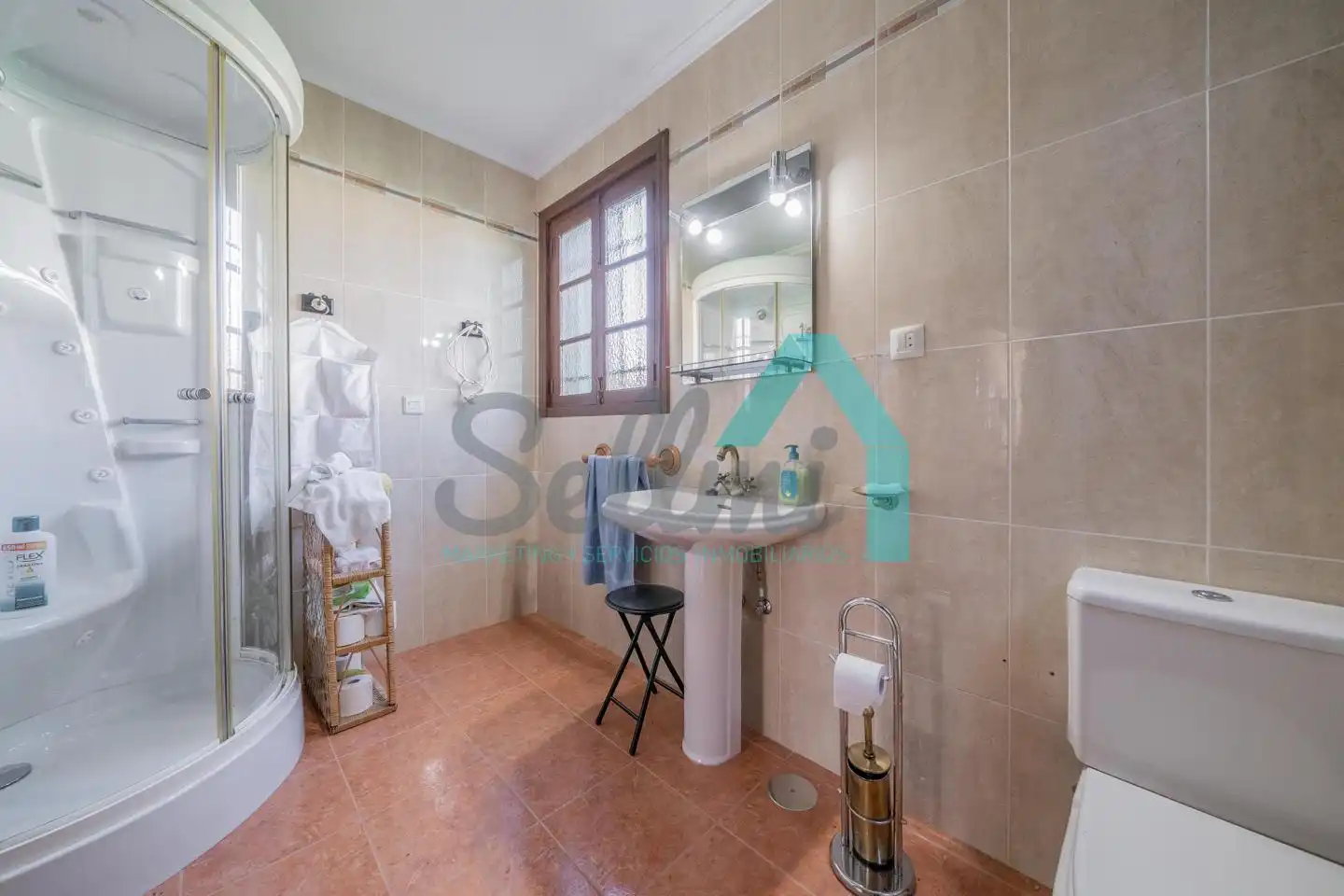 Bathroom of Houses for sale in Pravia  with Heating, Private garden and Parquet flooring