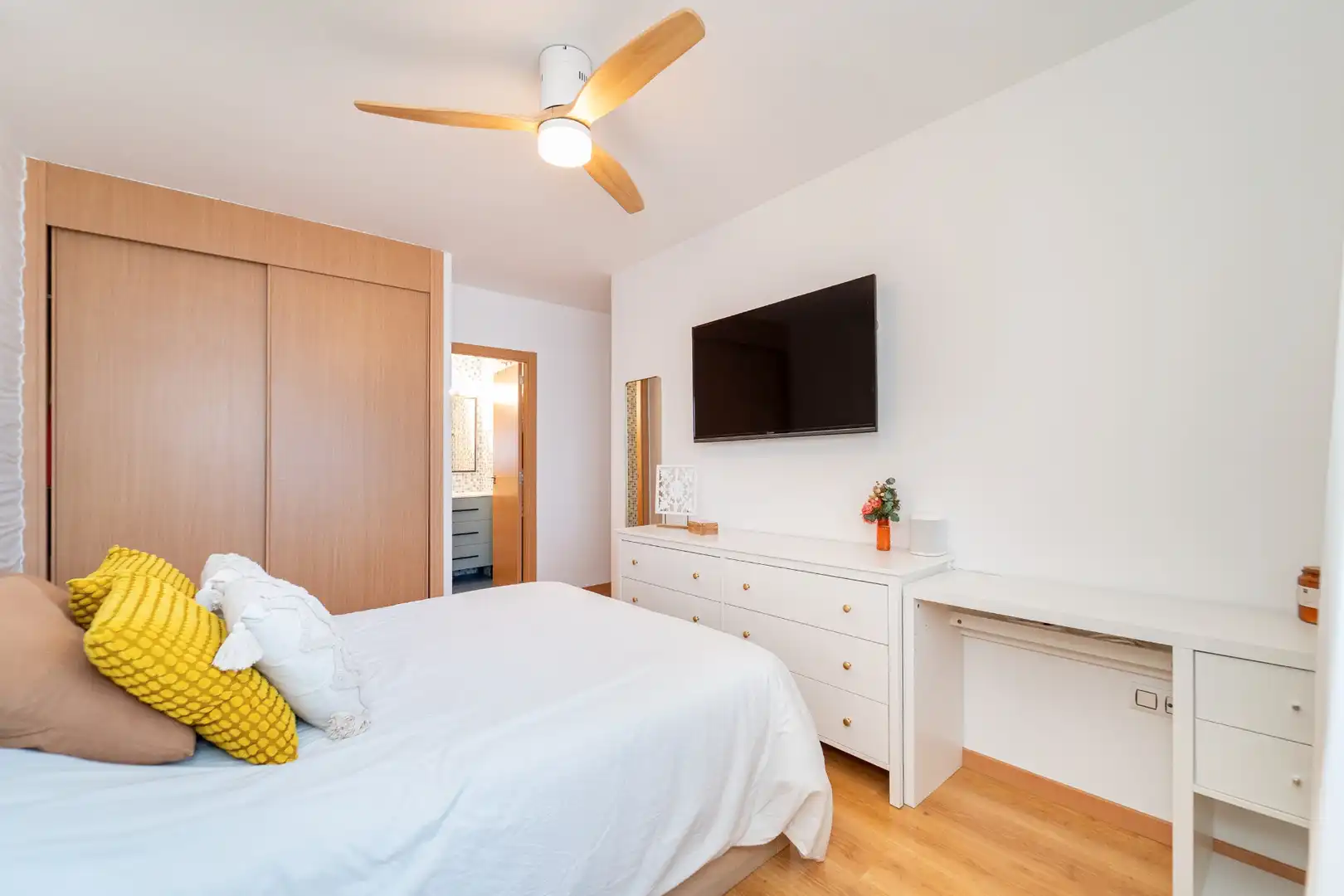 Habitación de Planta baja en venta en Navalcarnero con Aire acondicionado, Calefacción y Trastero