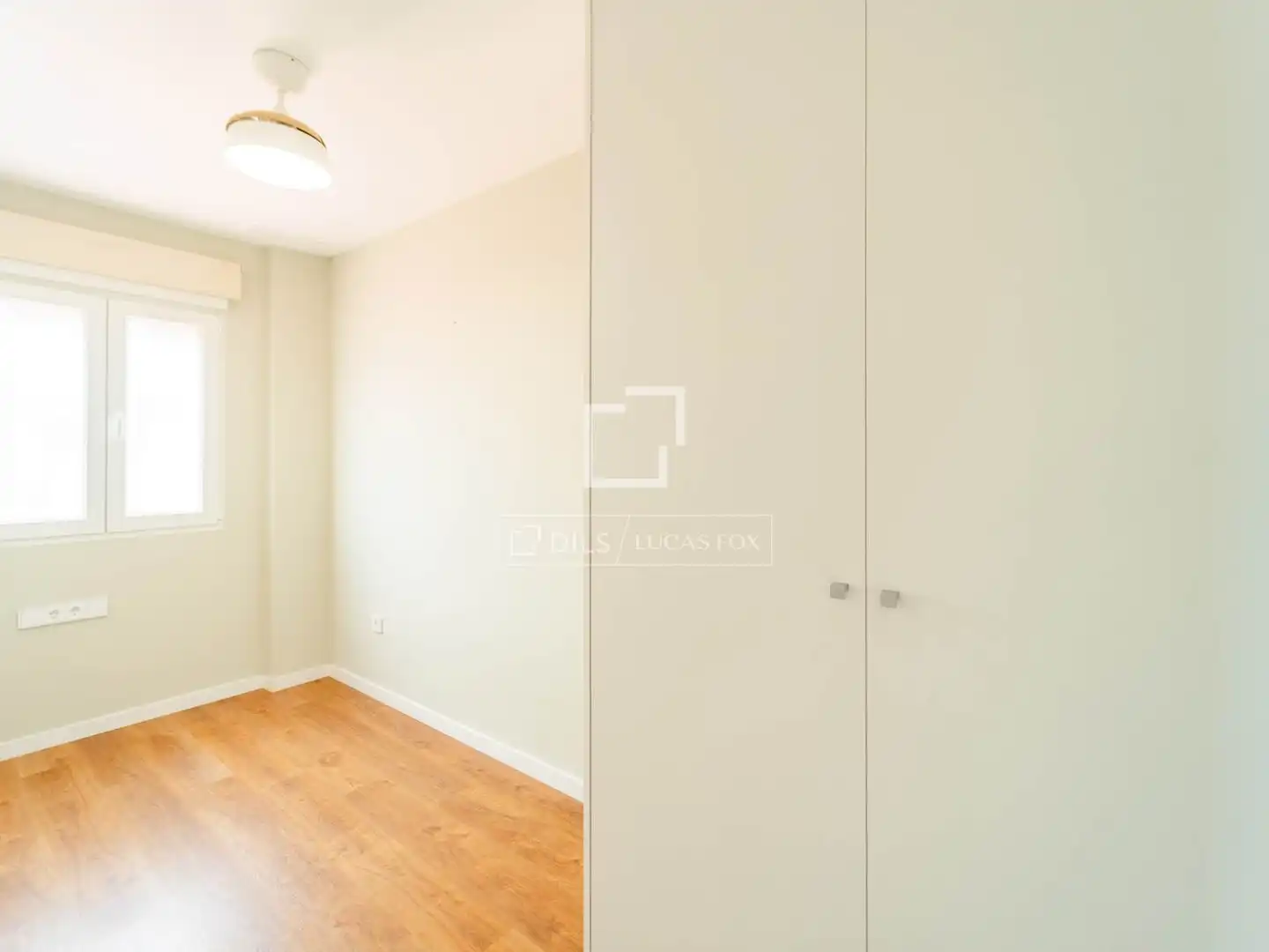 Dormitori de Àtic de lloguer en Valencia amb Aire condicionat, Parquet i Terrassa
