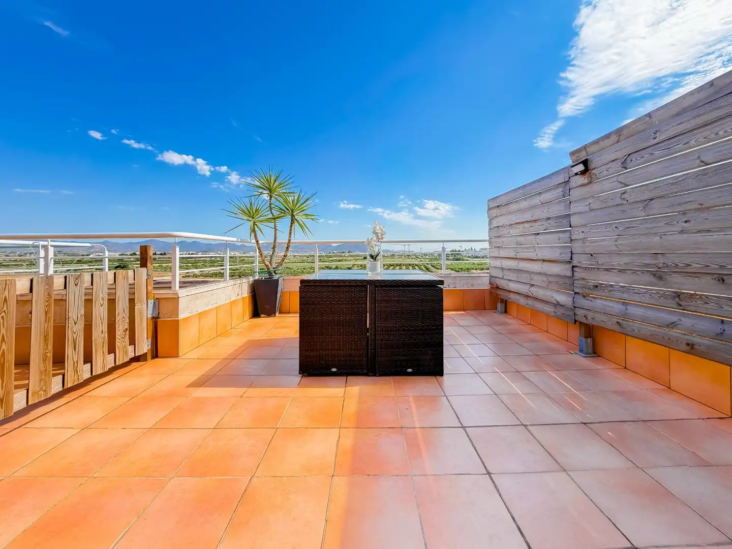 Terrasse von Dachboden zum Verkauf in Museros mit Klimaanlage, Terrasse und Abstellraum