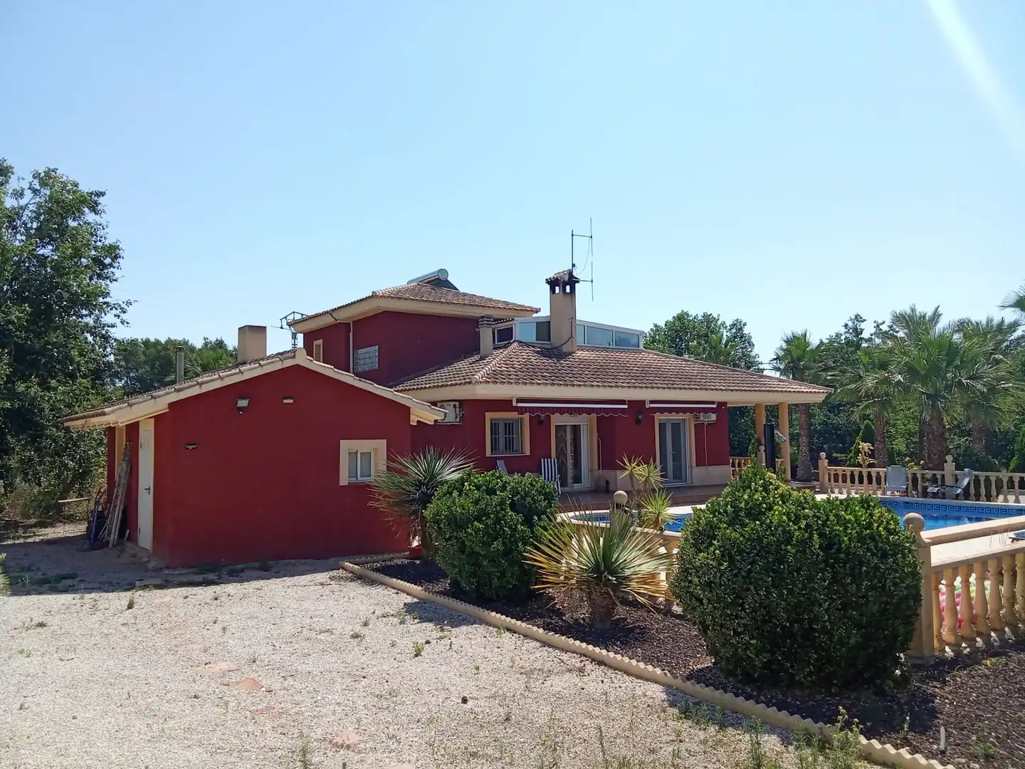 Vista exterior de Casa o xalet en venda en Totana amb Aire condicionat, Jardí privat i Terrassa