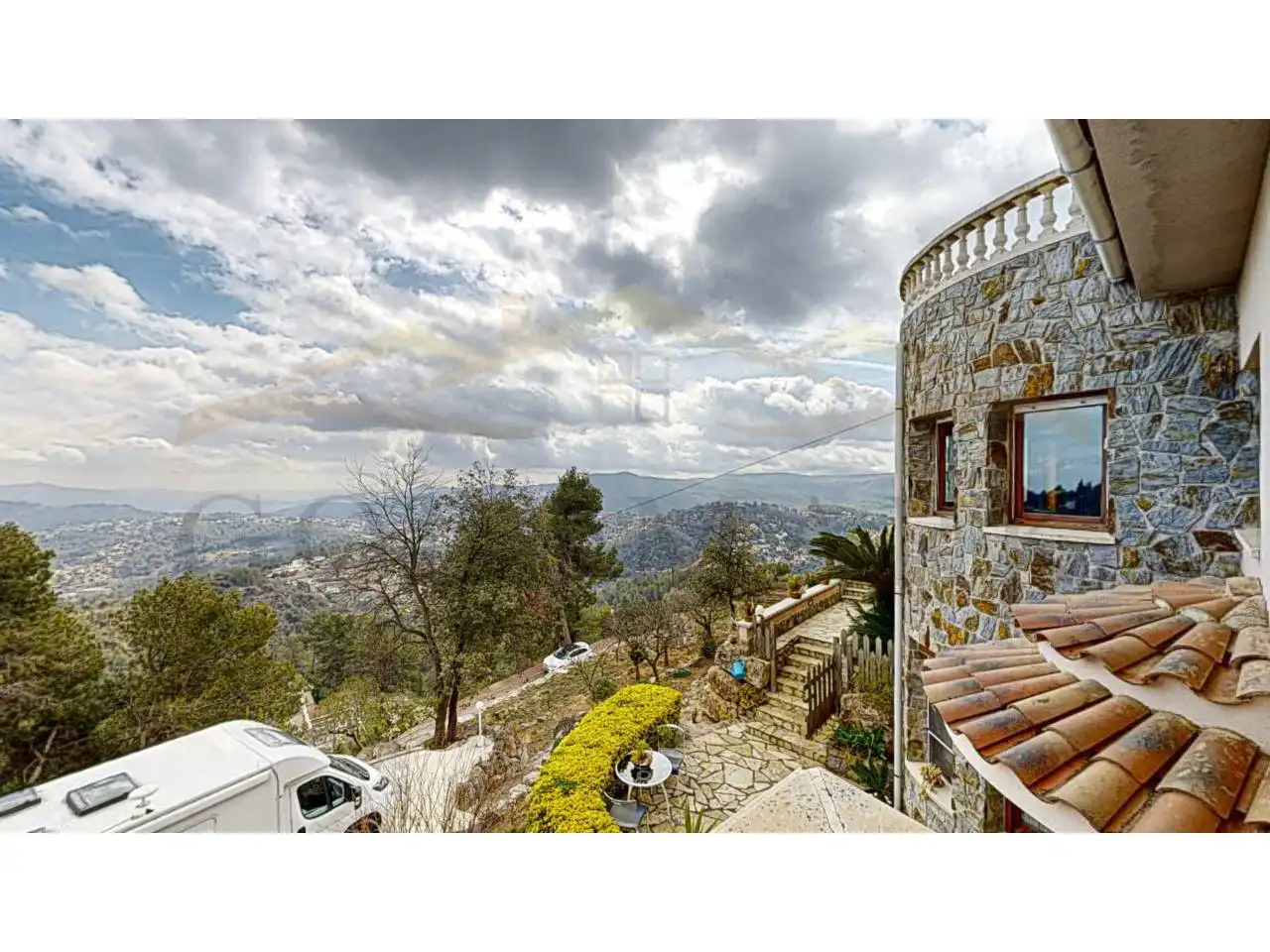 Vista exterior de Casa o xalet en venda en Corbera de Llobregat amb Aire condicionat, Calefacció i Jardí privat