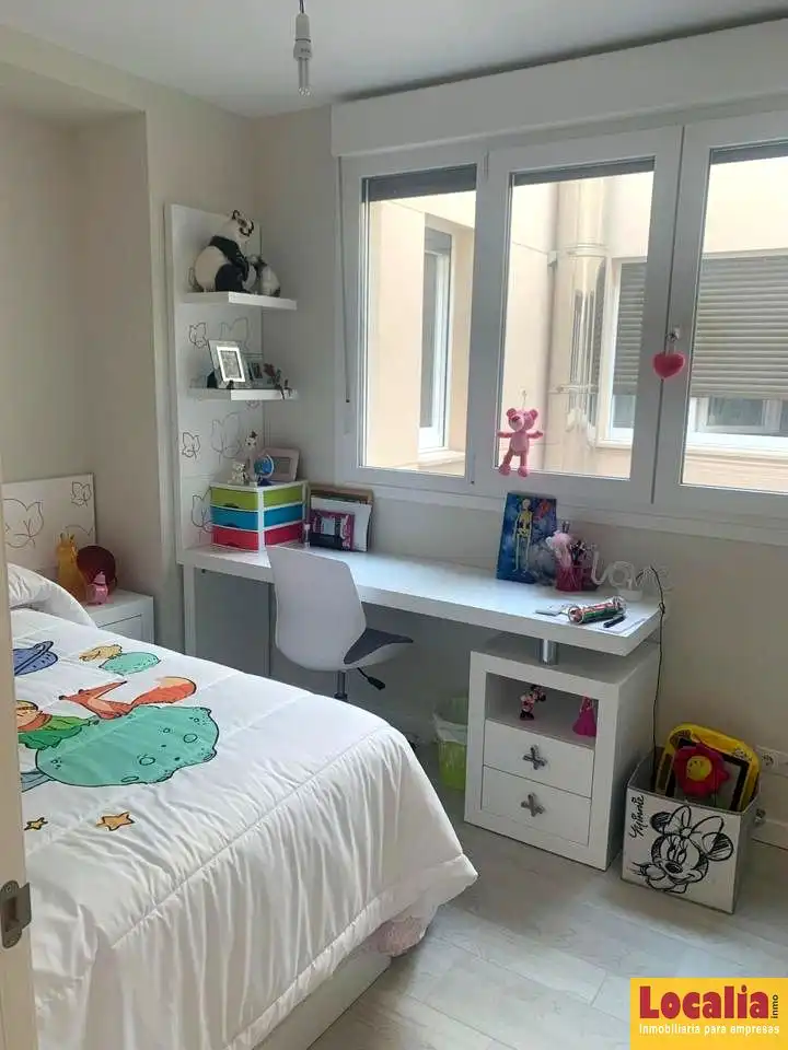 Schlafzimmer von Wohnung zum Verkauf in Palencia mit Möbliert