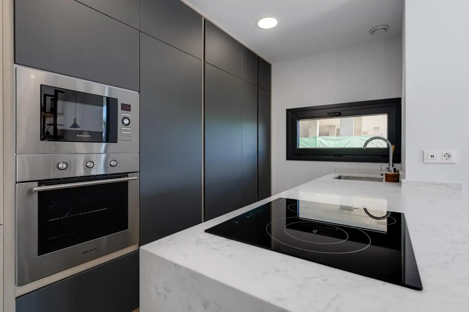 Cocina de Ático en venta en Orihuela con Aire acondicionado, Calefacción y Jardín privado